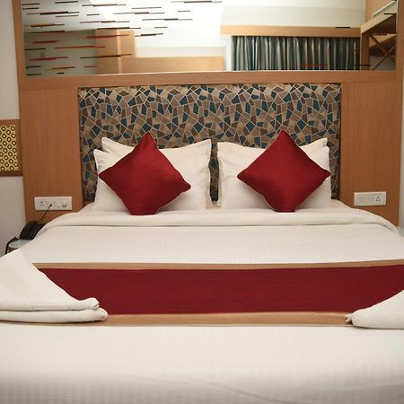 Hotel Maurya Bangalore Exterior photo