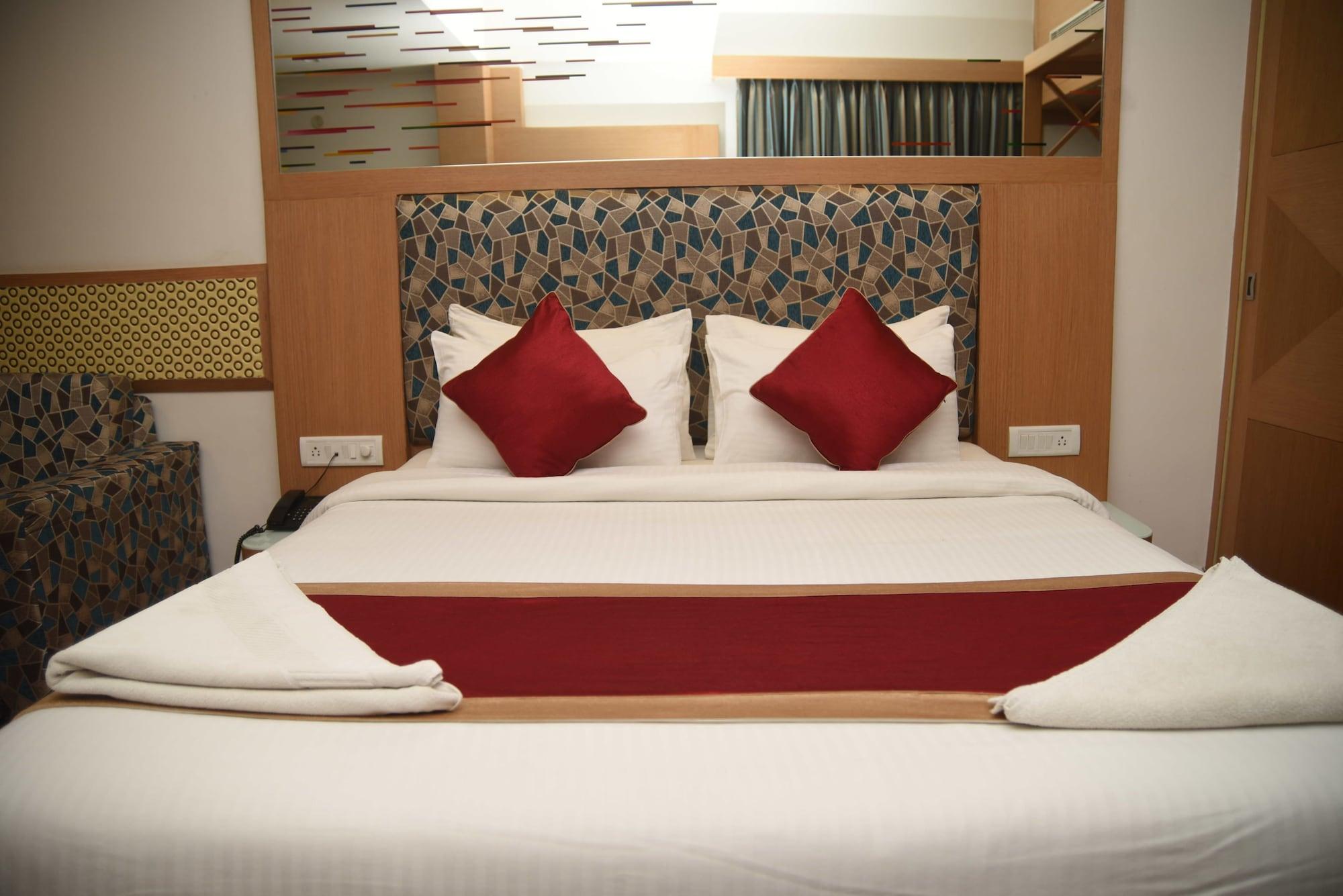 Hotel Maurya Bangalore Exterior photo