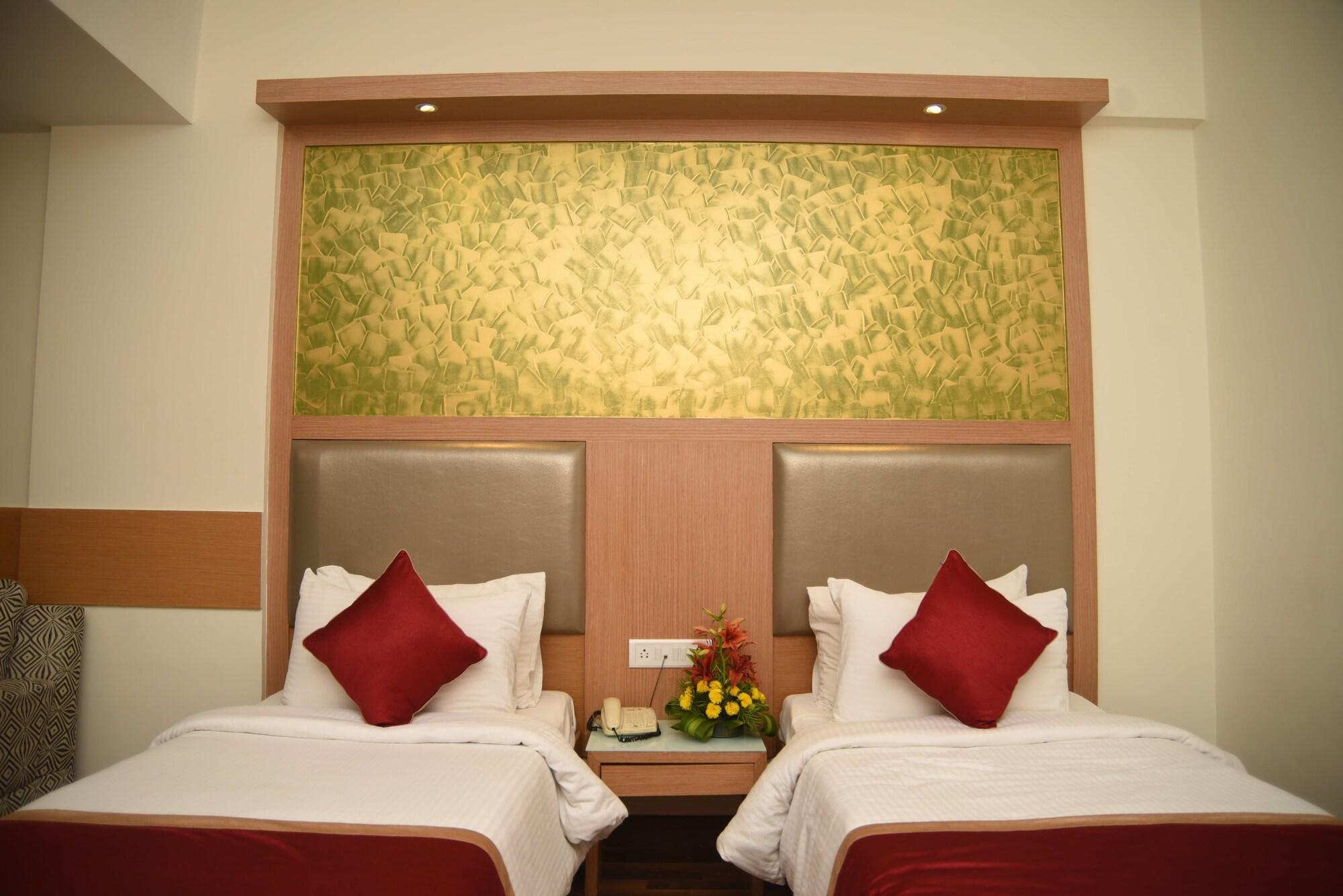 Hotel Maurya Bangalore Exterior photo