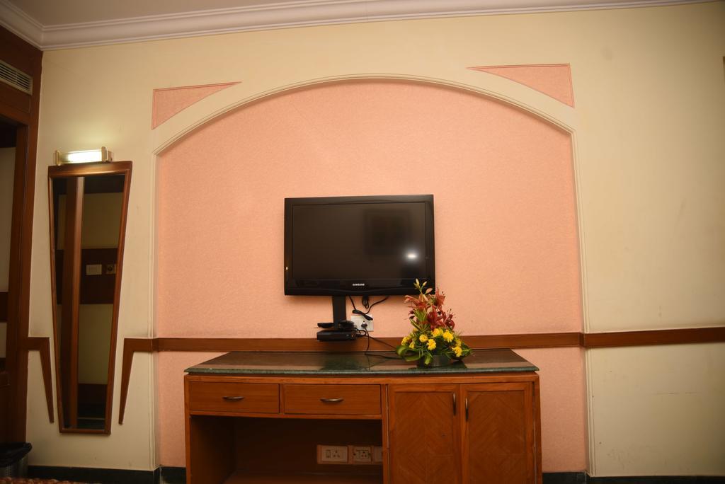 Hotel Maurya Bangalore Exterior photo