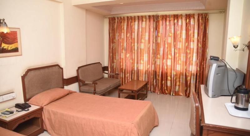 Hotel Maurya Bangalore Exterior photo